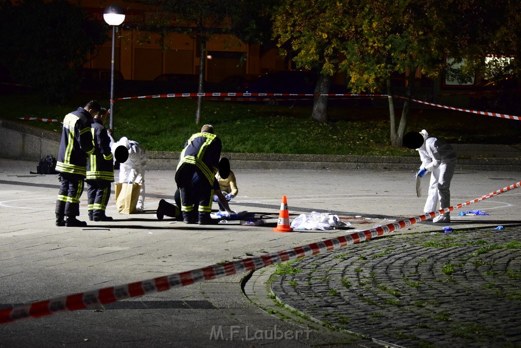 Einsatz BF Messerstecherei Koeln Neustadt Nord Eberplatz Platzmitte P200.JPG - Miklos Laubert